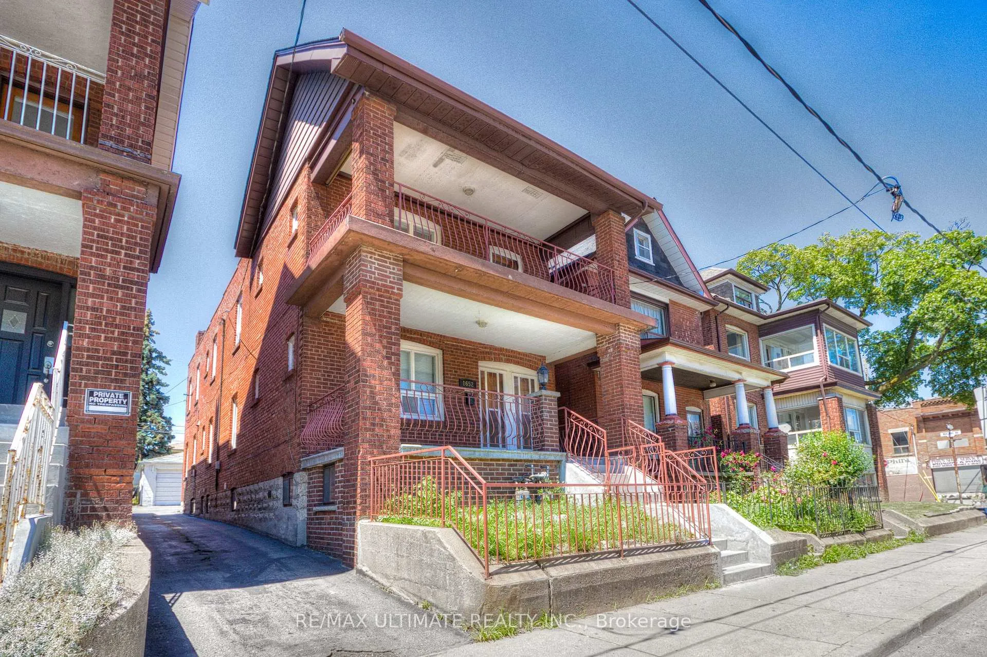 Front of 1652 Dufferin Street