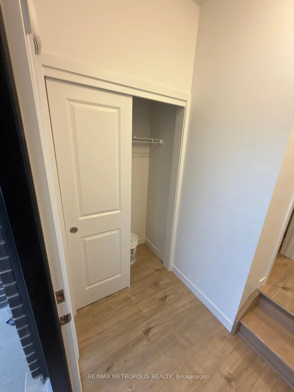 Photo 5 of 22 Oak Forest Common, Cambridge — HOMEH