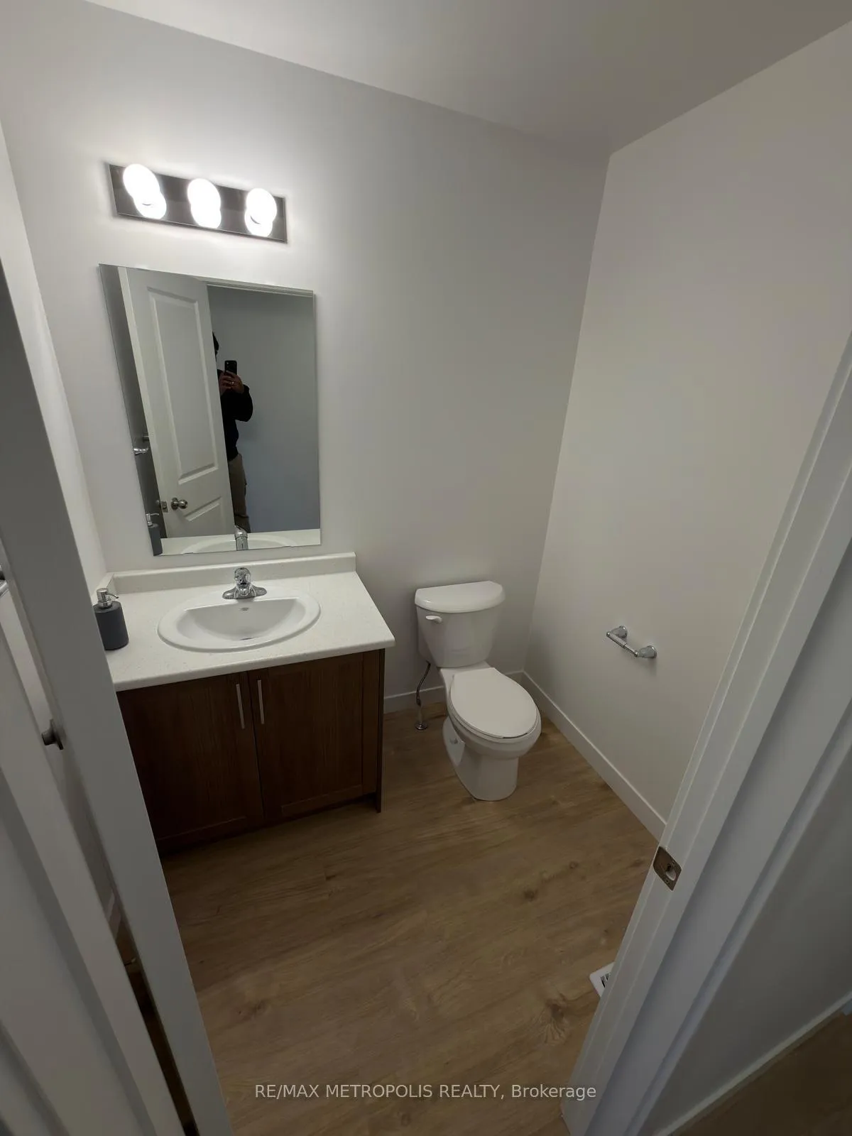 Photo 6 of 22 Oak Forest Common, Cambridge — HOMEH