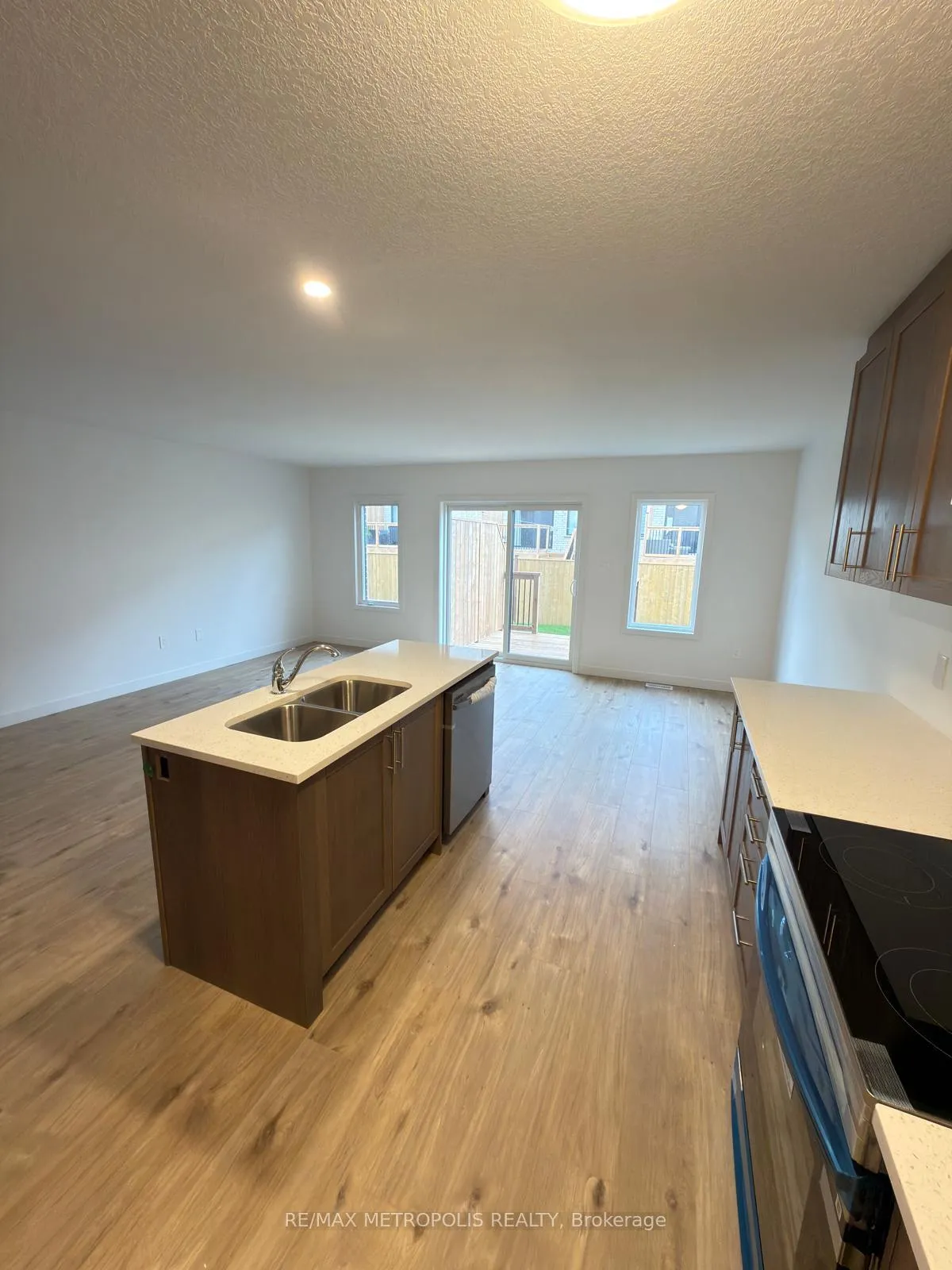 Photo 18 of 22 Oak Forest Common, Cambridge — HOMEH