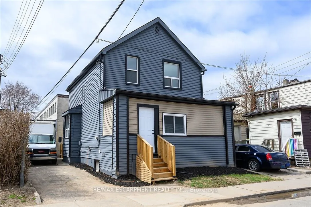 Front of 31 Greenaway Avenue