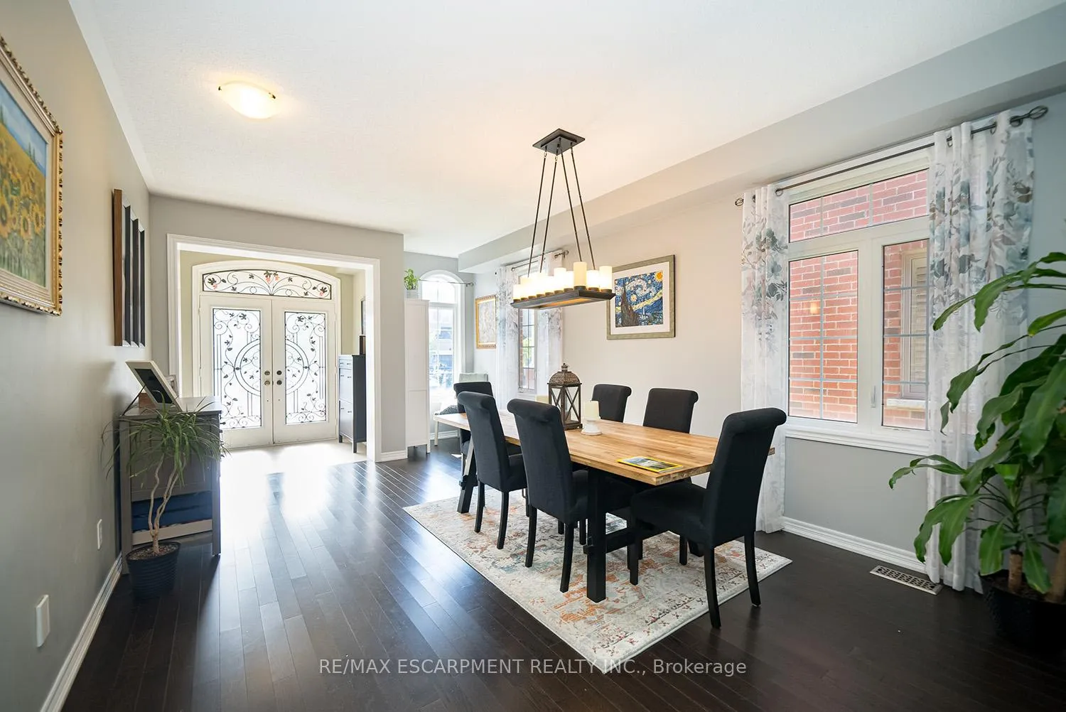 Photo 7 of 19 Humphrey Street, Hamilton, Waterdown — HOMEH