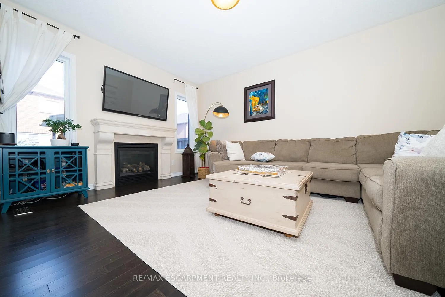 Photo 11 of 19 Humphrey Street, Hamilton, Waterdown — HOMEH