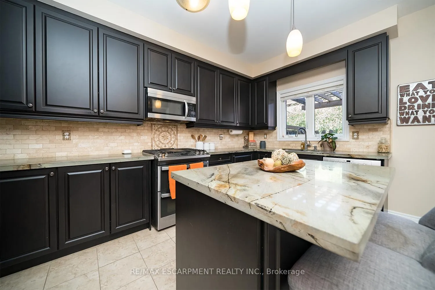 Photo 16 of 19 Humphrey Street, Hamilton, Waterdown — HOMEH