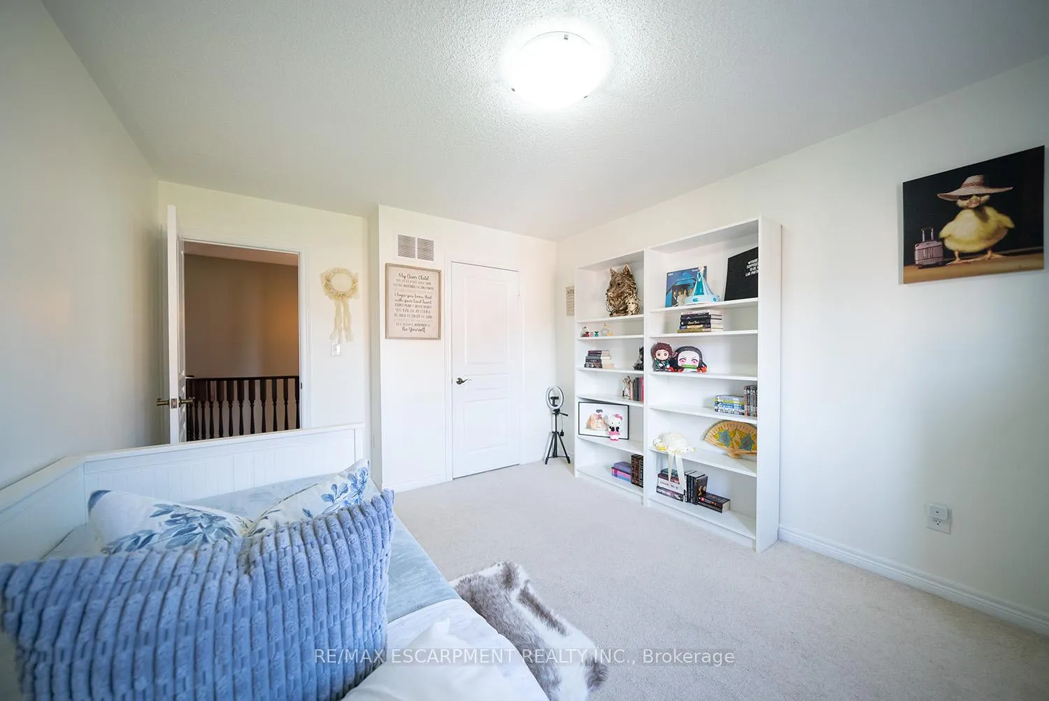 Photo 20 of 19 Humphrey Street, Hamilton, Waterdown — HOMEH