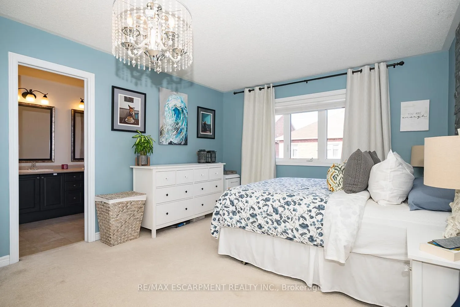 Photo 24 of 19 Humphrey Street, Hamilton, Waterdown — HOMEH
