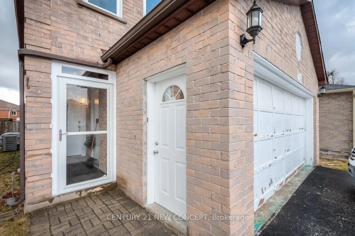 Photo 2 of Unit Bsmt, 258 Woodhall Road, Markham, Milliken Mills East — HOMEH