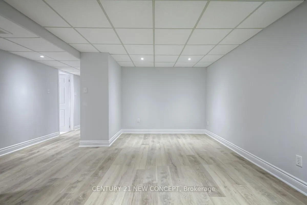 Photo 3 of Unit Bsmt, 258 Woodhall Road, Markham, Milliken Mills East — HOMEH