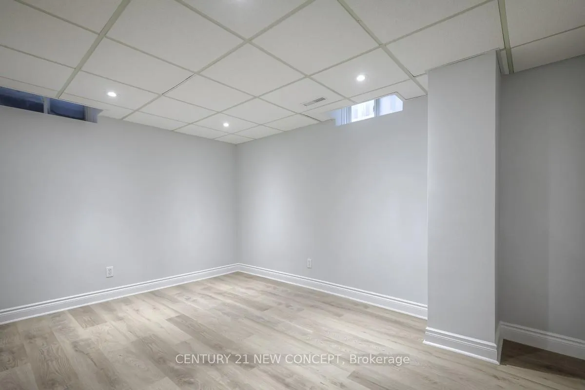 Photo 10 of Unit Bsmt, 258 Woodhall Road, Markham, Milliken Mills East — HOMEH