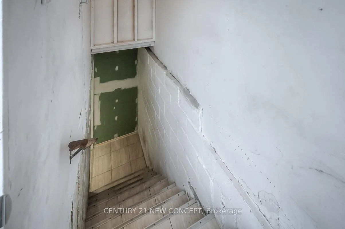 Photo 15 of Unit Bsmt, 258 Woodhall Road, Markham, Milliken Mills East — HOMEH
