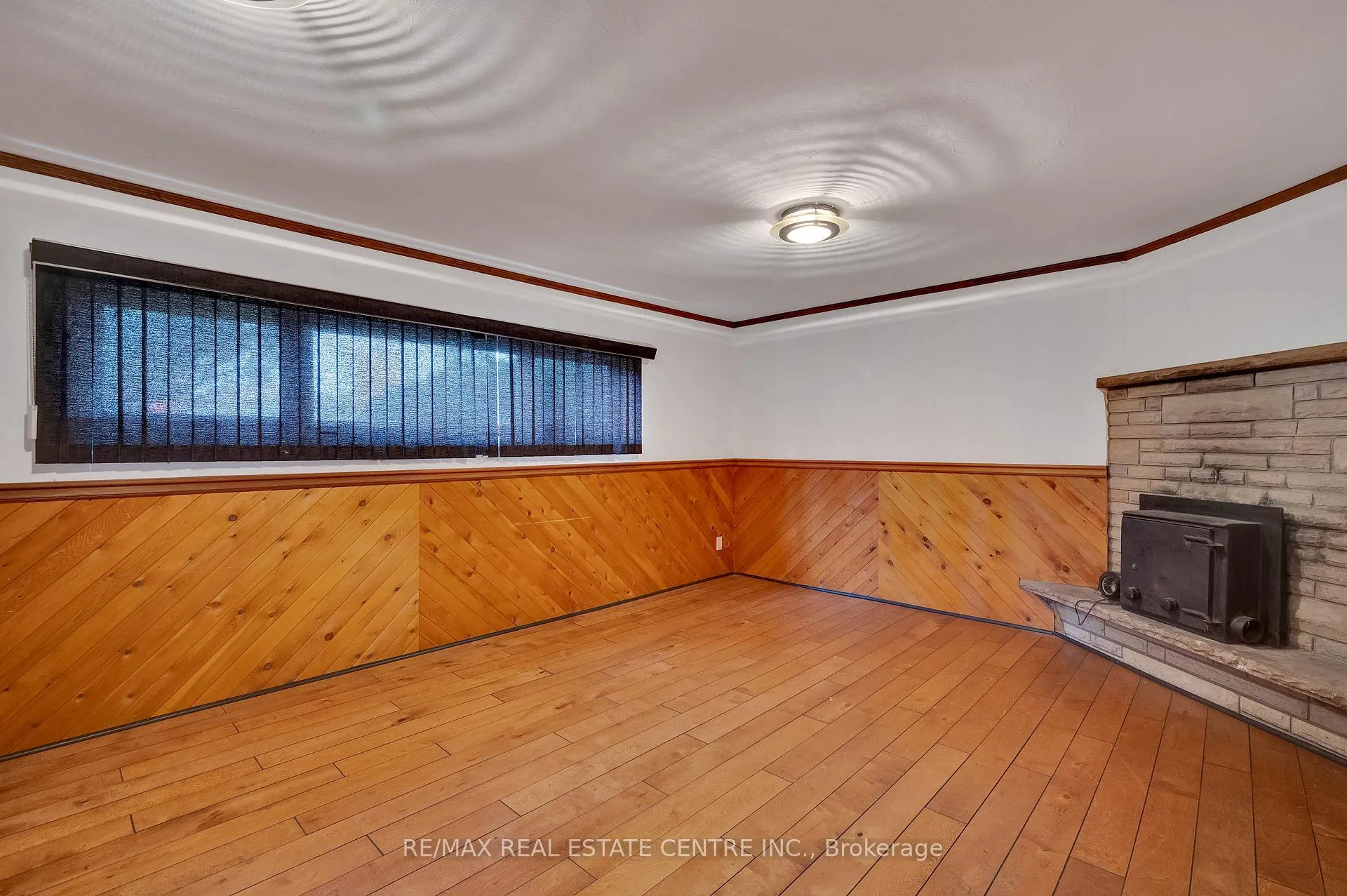 Photo 26 of 18 Kingston Crescent, Kitchener — HOMEH