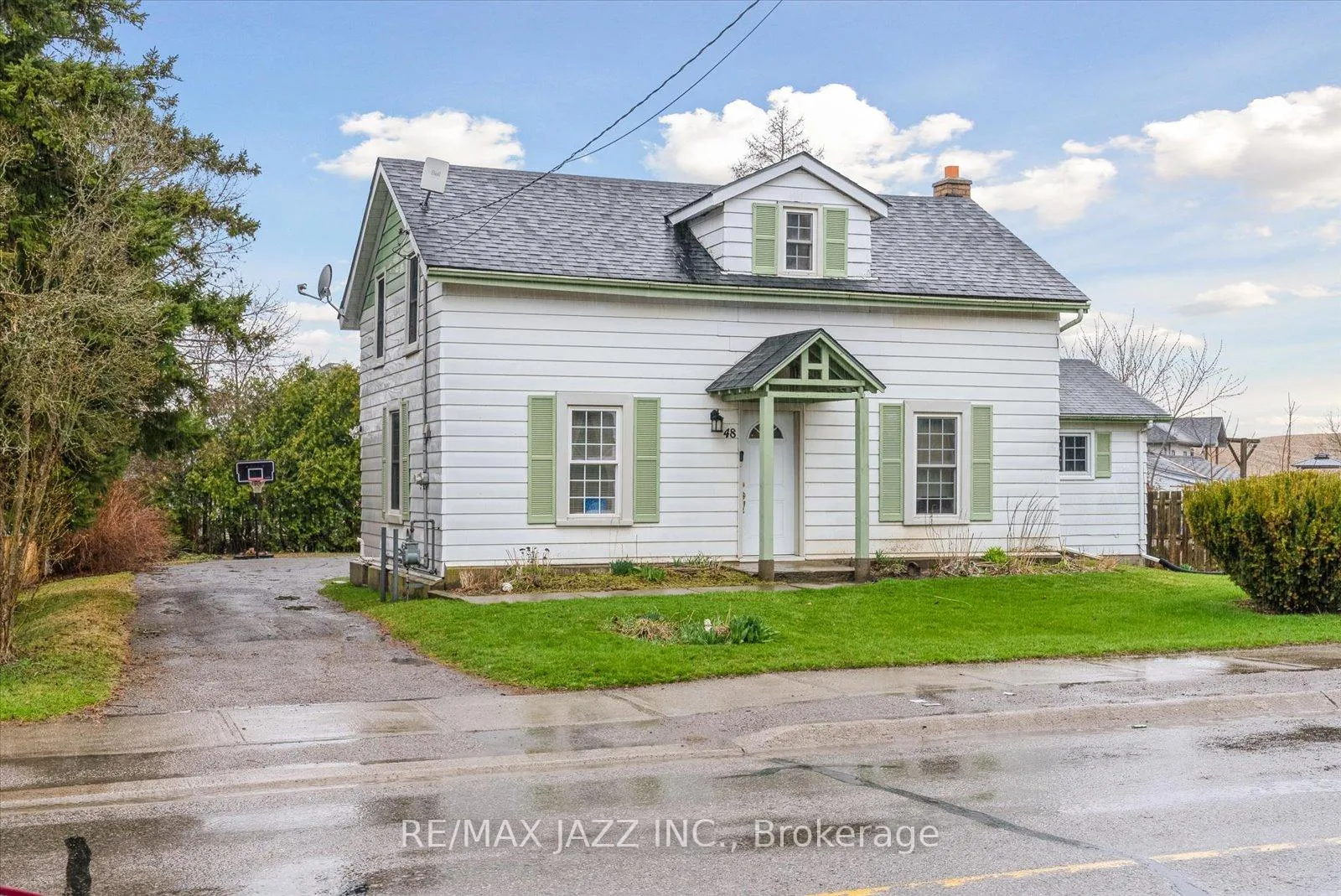Photo 2 of 48 Campbellford Road, Stirling-Rawdon, Stirling Ward — HOMEH