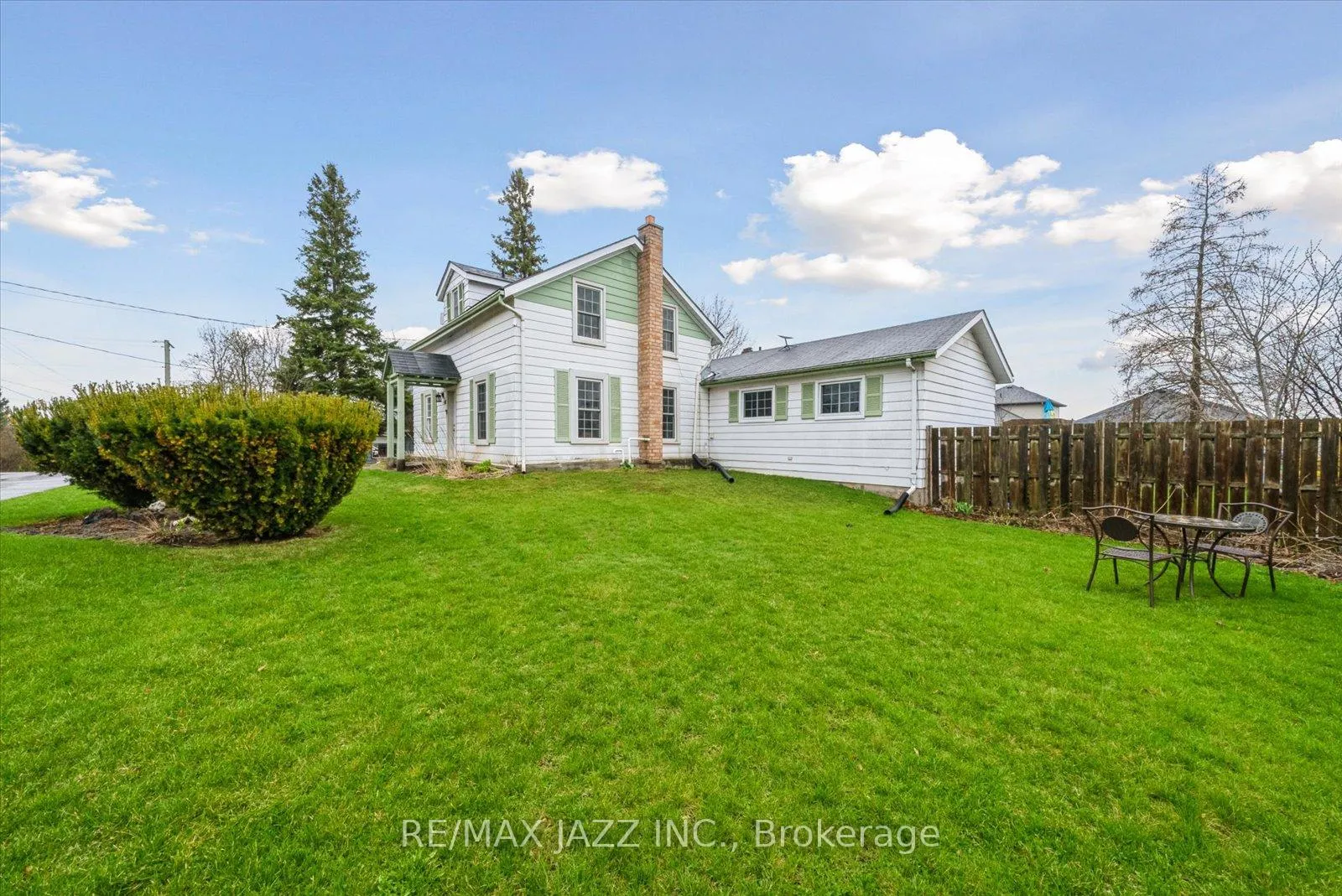 Photo 3 of 48 Campbellford Road, Stirling-Rawdon, Stirling Ward — HOMEH