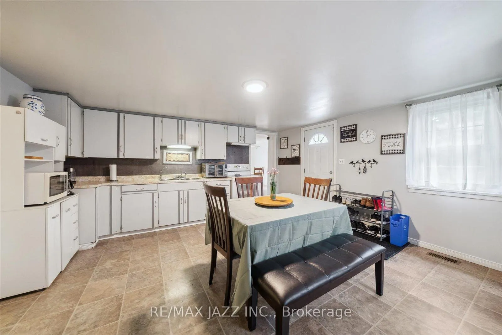 Photo 11 of 48 Campbellford Road, Stirling-Rawdon, Stirling Ward — HOMEH