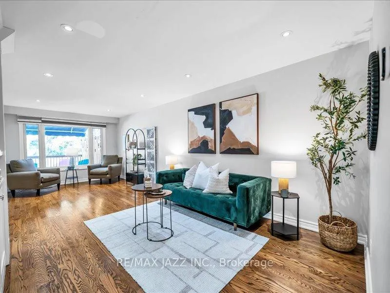 Photo 5 of 77 Robinson Crescent, Whitby, Pringle Creek — HOMEH