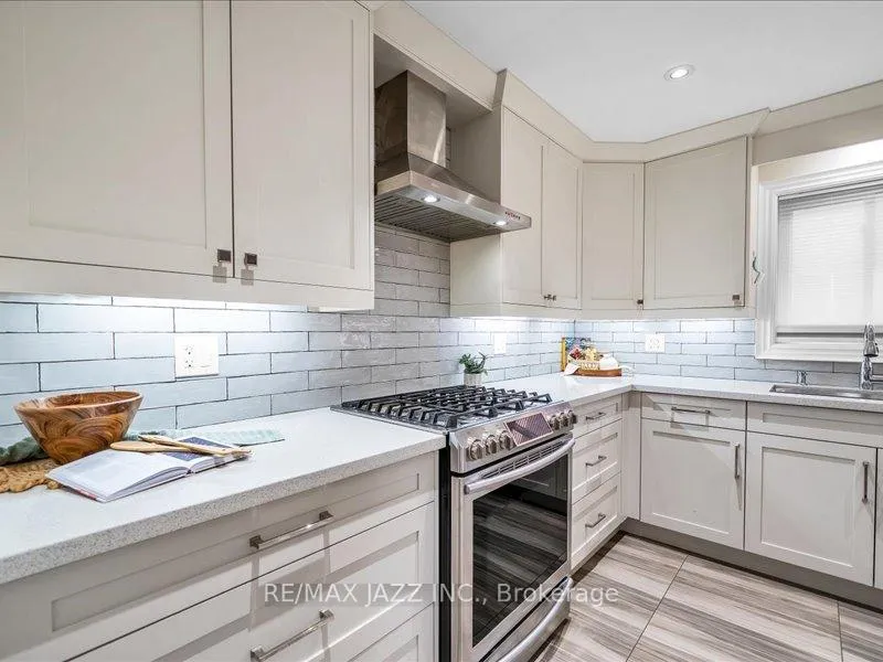 Photo 6 of 77 Robinson Crescent, Whitby, Pringle Creek — HOMEH
