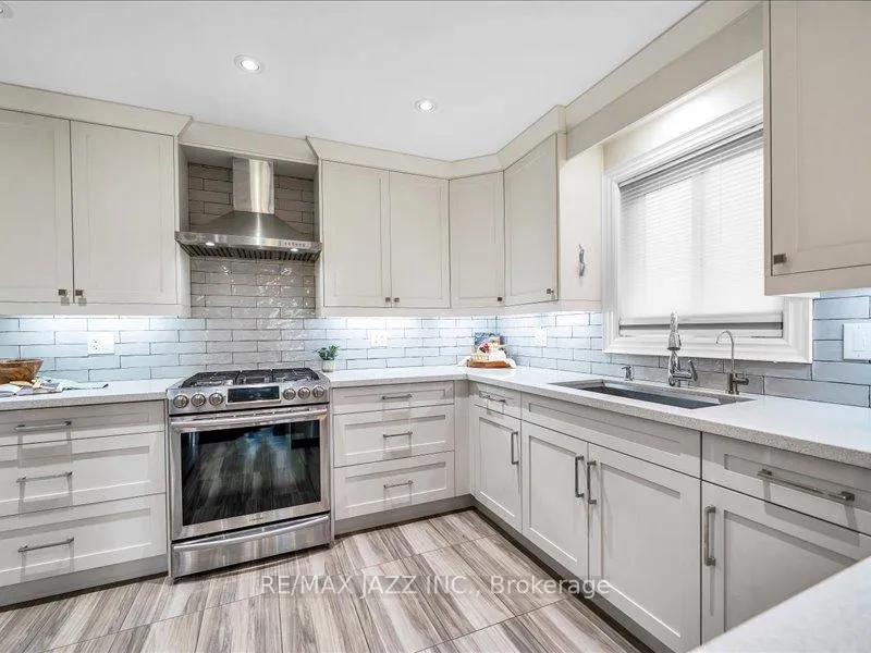 Photo 8 of 77 Robinson Crescent, Whitby, Pringle Creek — HOMEH