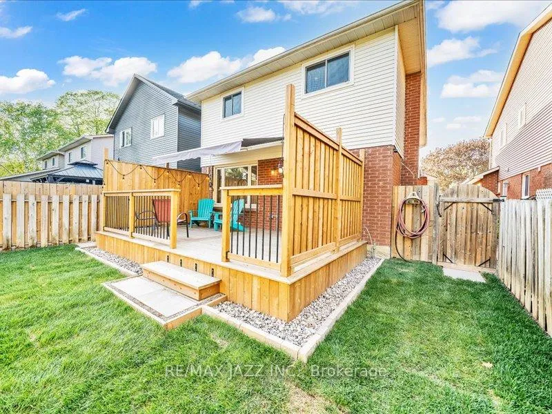 Photo 33 of 77 Robinson Crescent, Whitby, Pringle Creek — HOMEH