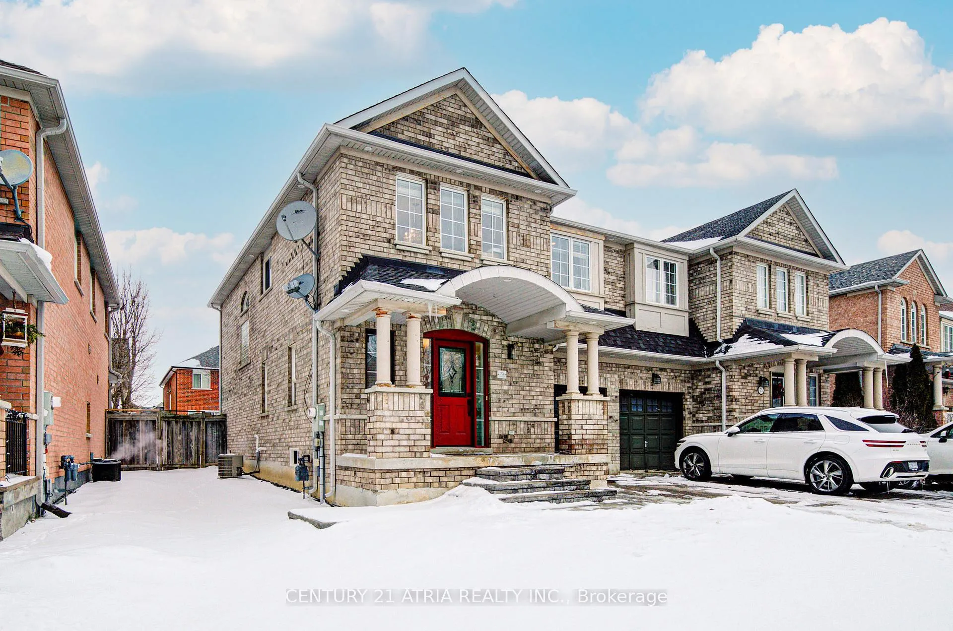Photo 2 of 73 Starr Crescent, Aurora, Bayview Northeast — HOMEH