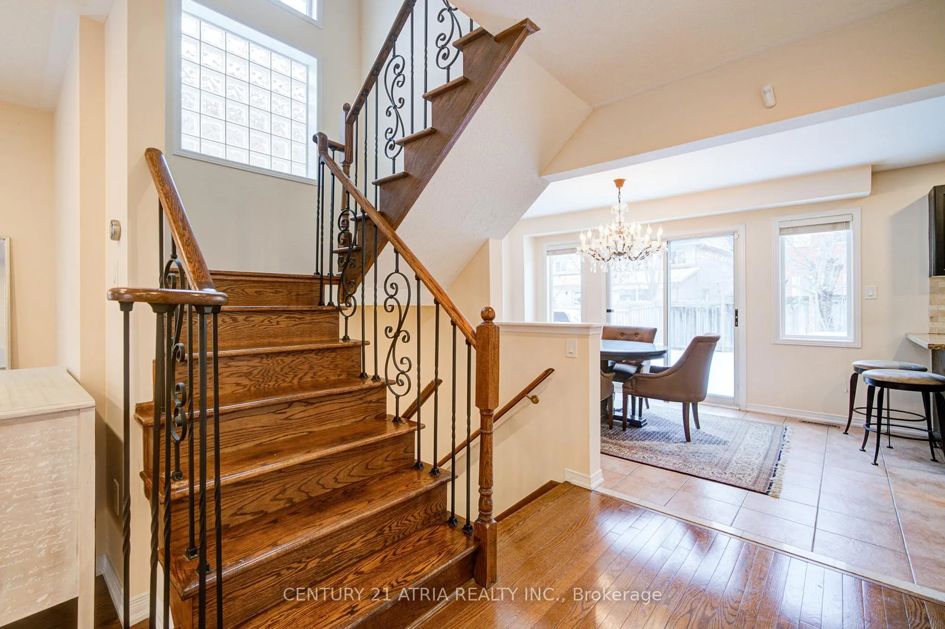 Photo 14 of 73 Starr Crescent, Aurora, Bayview Northeast — HOMEH