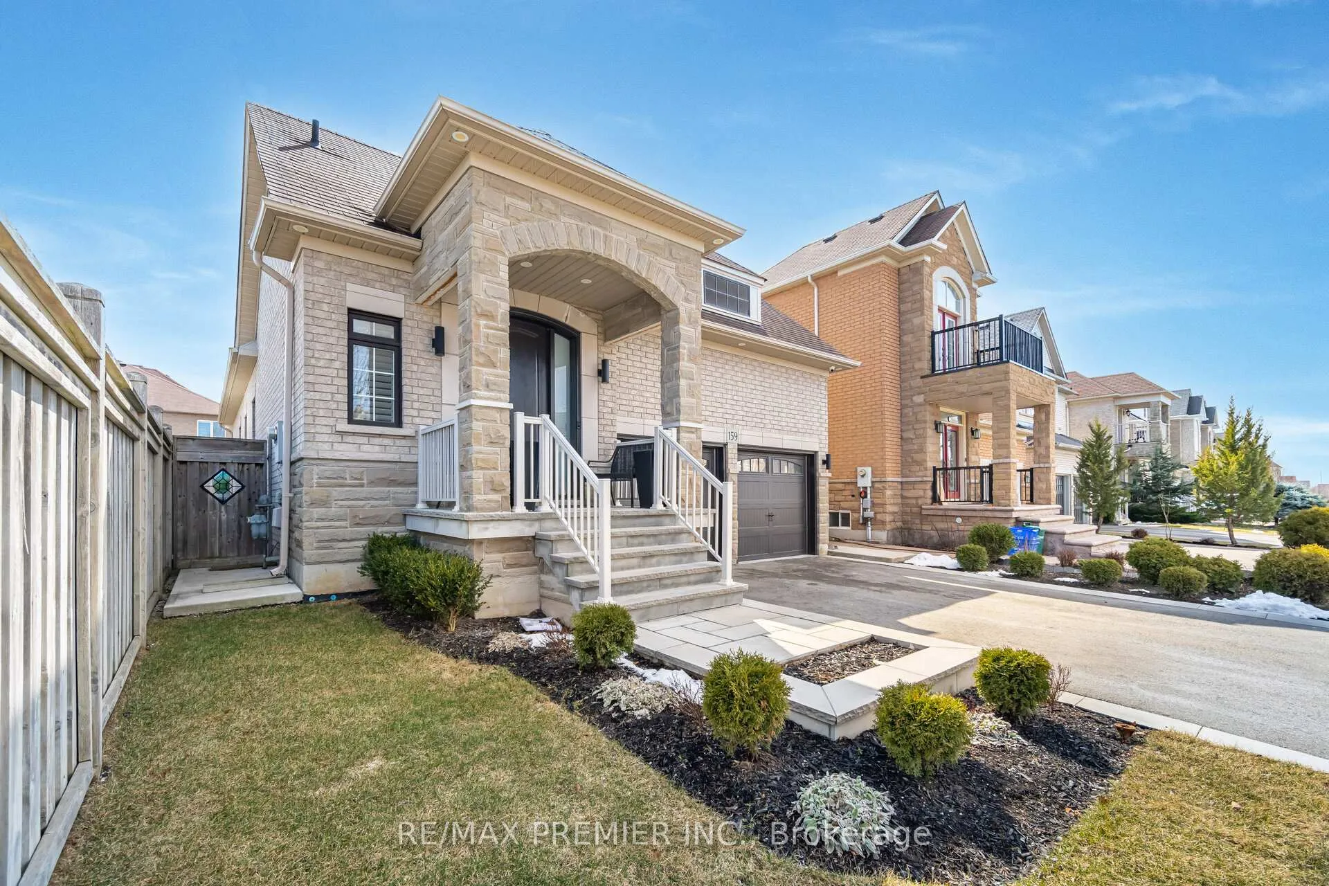 Photo 2 of 159 Lormel Gate, Vaughan, Vellore Village — HOMEH