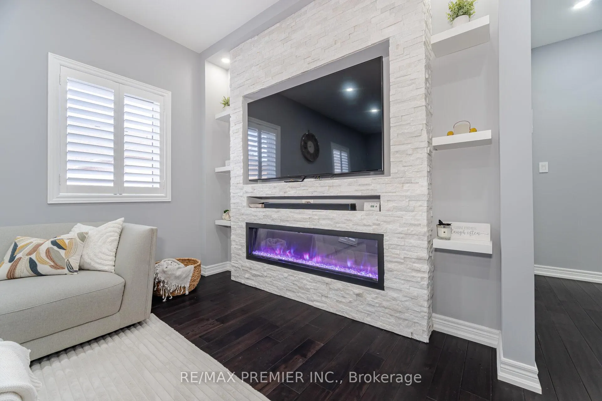 Photo 7 of 159 Lormel Gate, Vaughan, Vellore Village — HOMEH