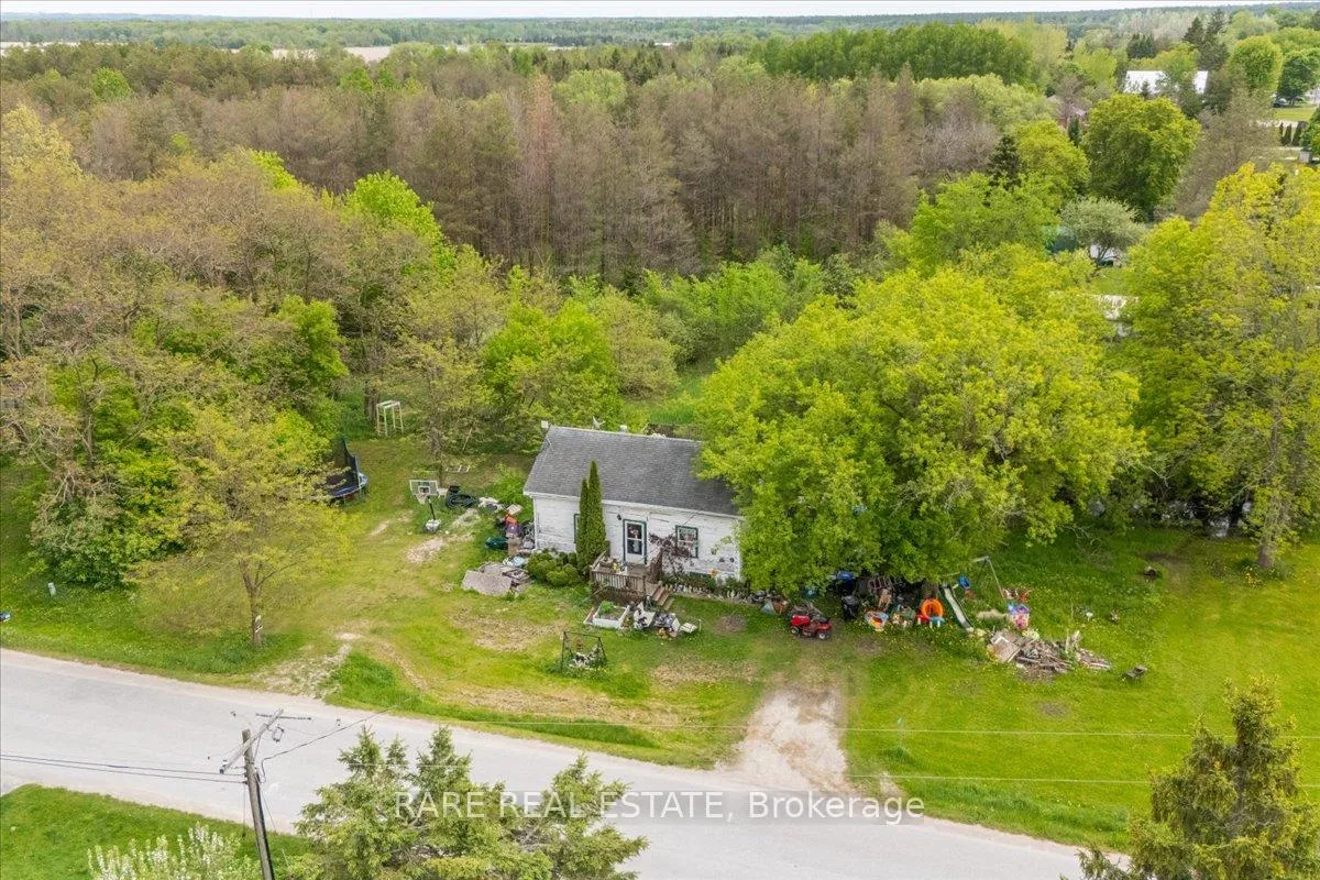 Photo 5 of 4879 Sunnidale Con. 2 Road, Clearview, Brentwood — HOMEH