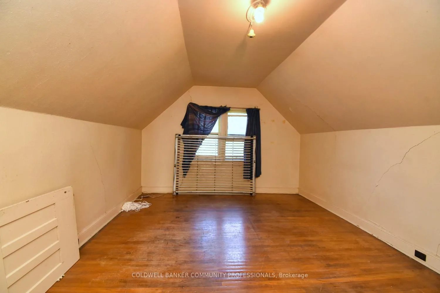 Photo 22 of 14 Spruceside Avenue, Hamilton, Kirkendall — HOMEH
