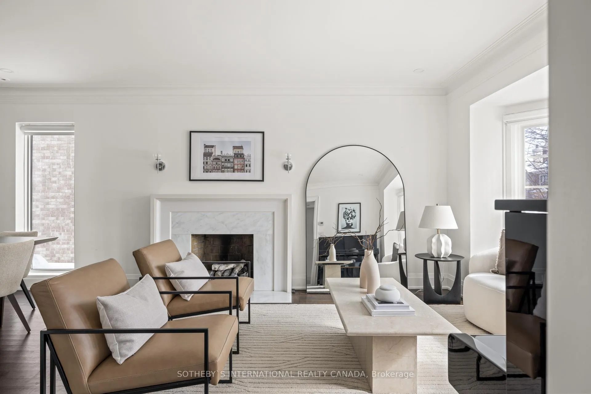 Photo 4 of 208 Hillhurst Boulevard, Toronto, Bedford Park-Nortown — HOMEH