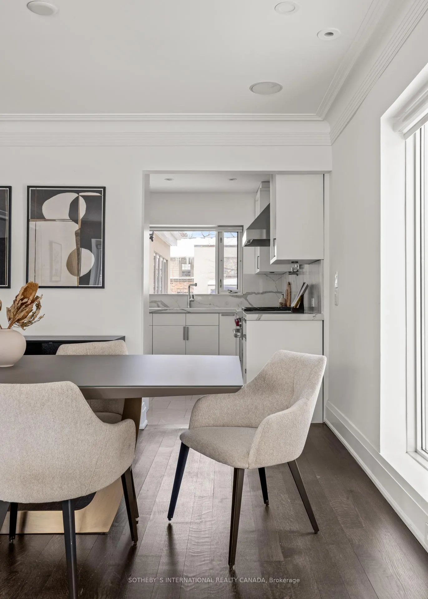 Photo 9 of 208 Hillhurst Boulevard, Toronto, Bedford Park-Nortown — HOMEH