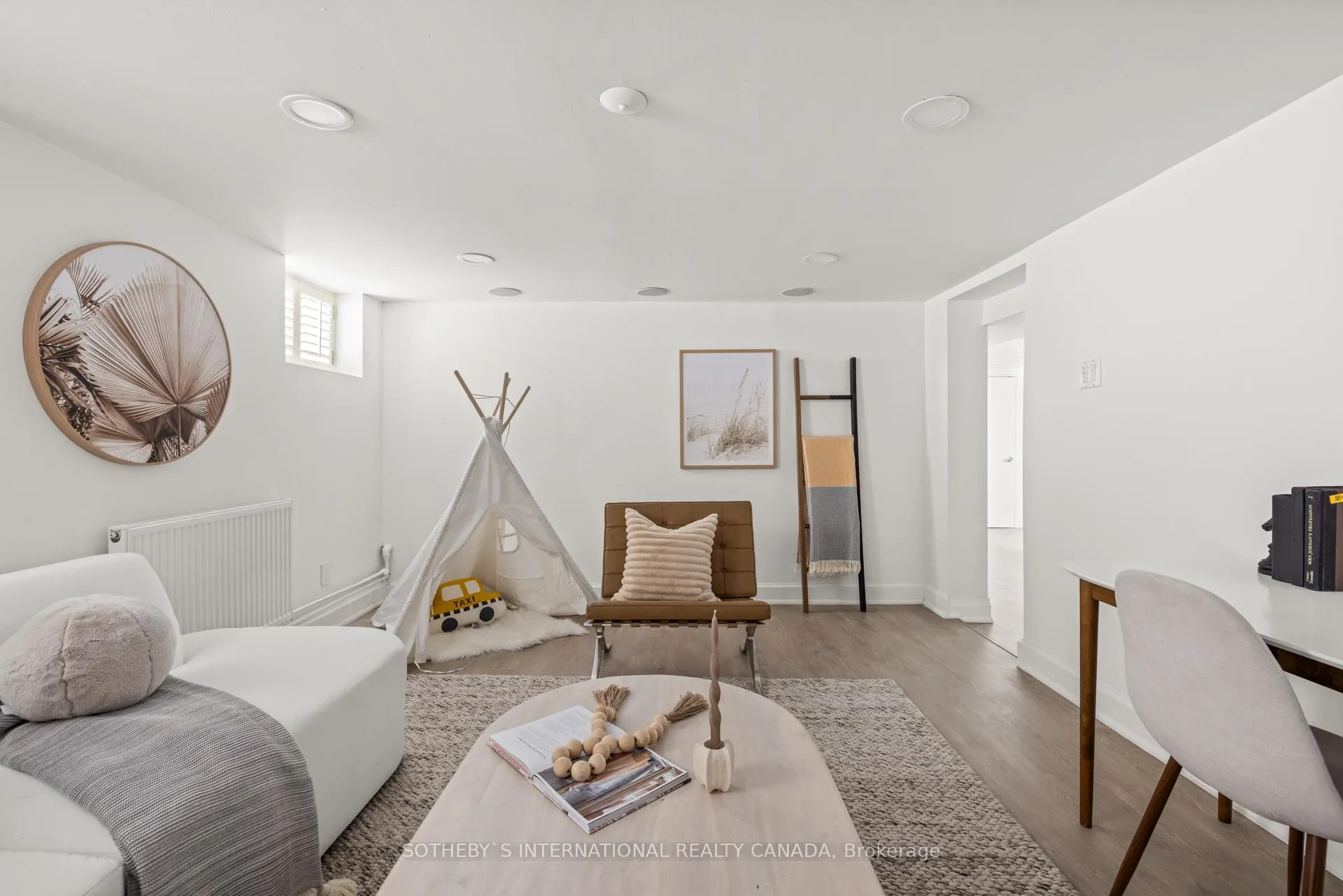 Photo 45 of 208 Hillhurst Boulevard, Toronto, Bedford Park-Nortown — HOMEH