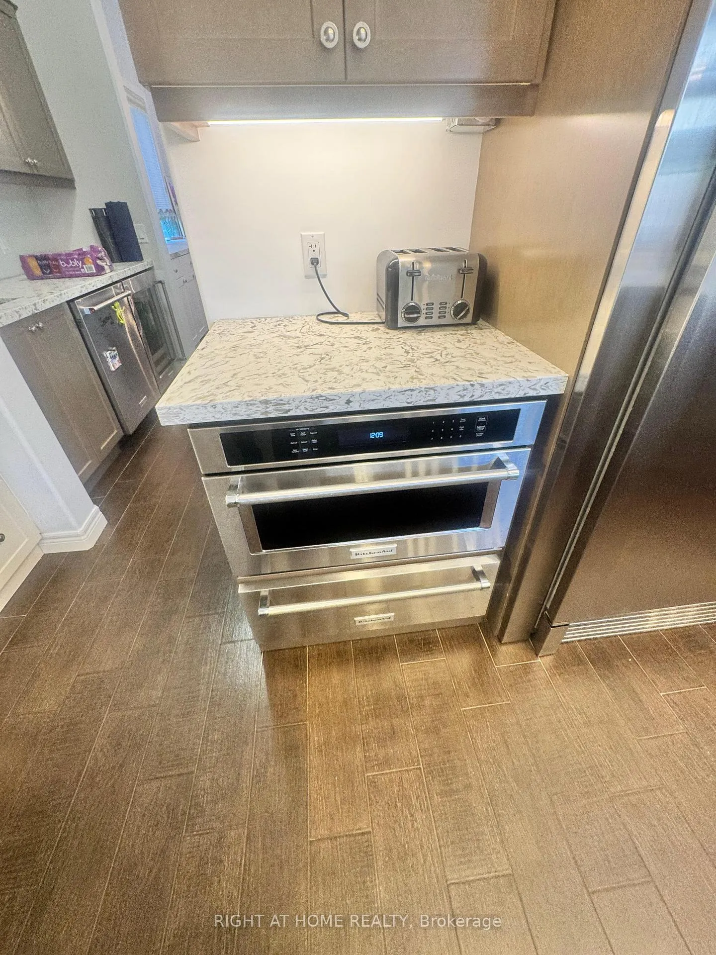 Photo 22 of 95 Hidden Ridge Crescent, Hamilton, Rural Glanbrook — HOMEH