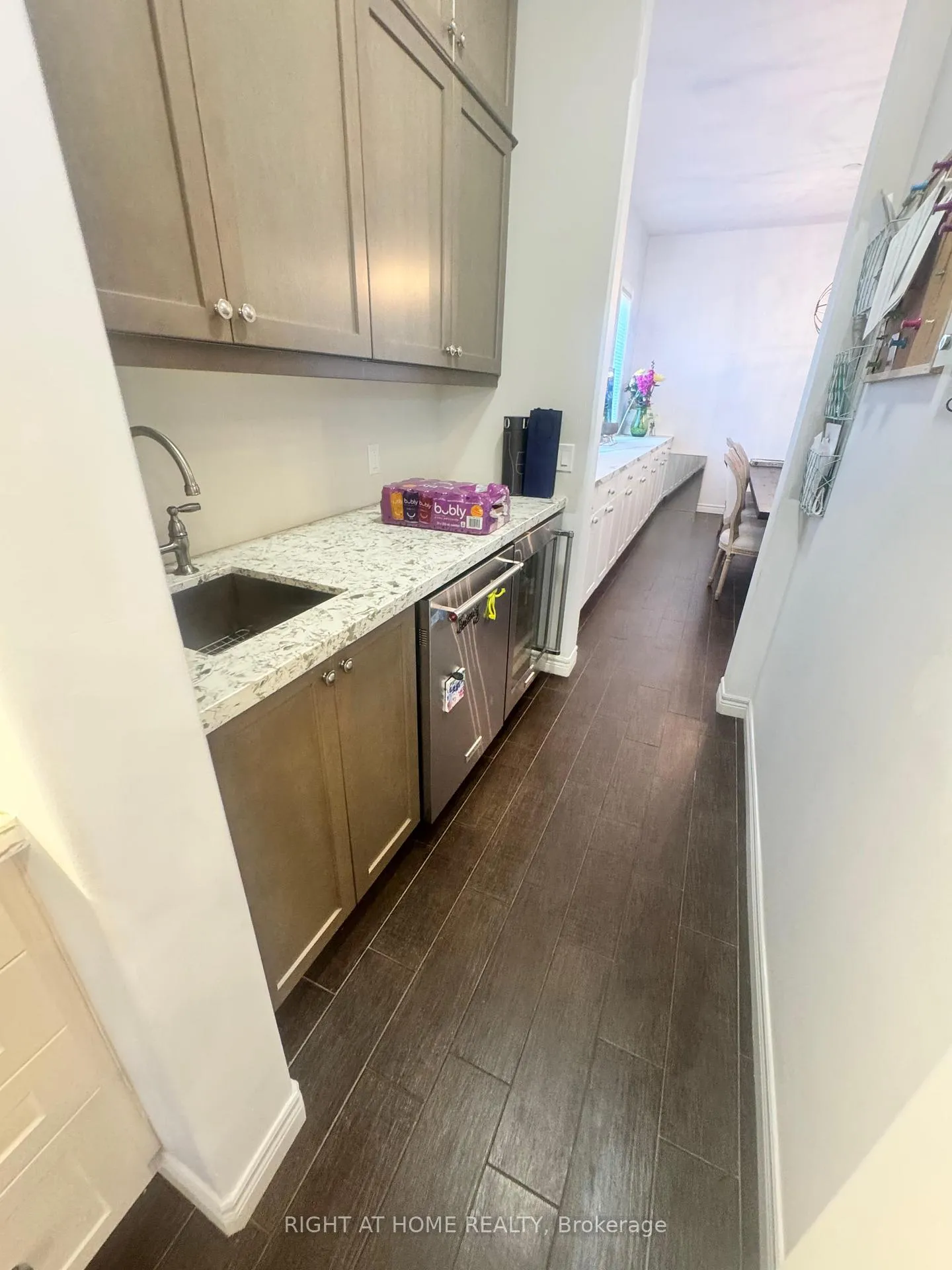 Photo 24 of 95 Hidden Ridge Crescent, Hamilton, Rural Glanbrook — HOMEH