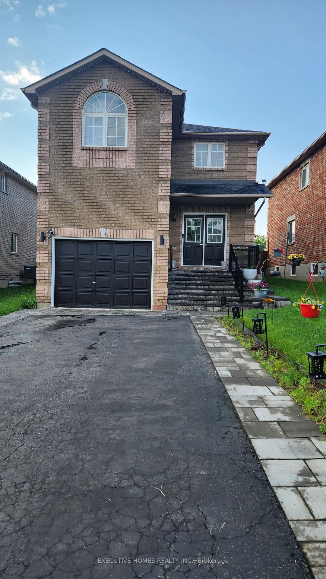 Photo 1 of 10 Glenhill Drive, Barrie, Painswick South — HOMEH
