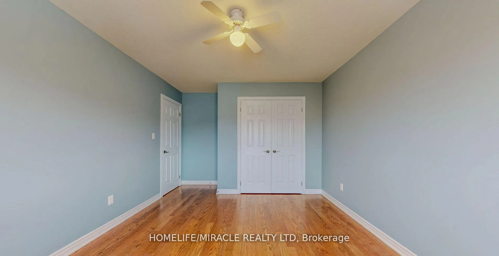 Photo 10 of 37 Sadielou Boulevard, Hamilton, Waterdown — HOMEH