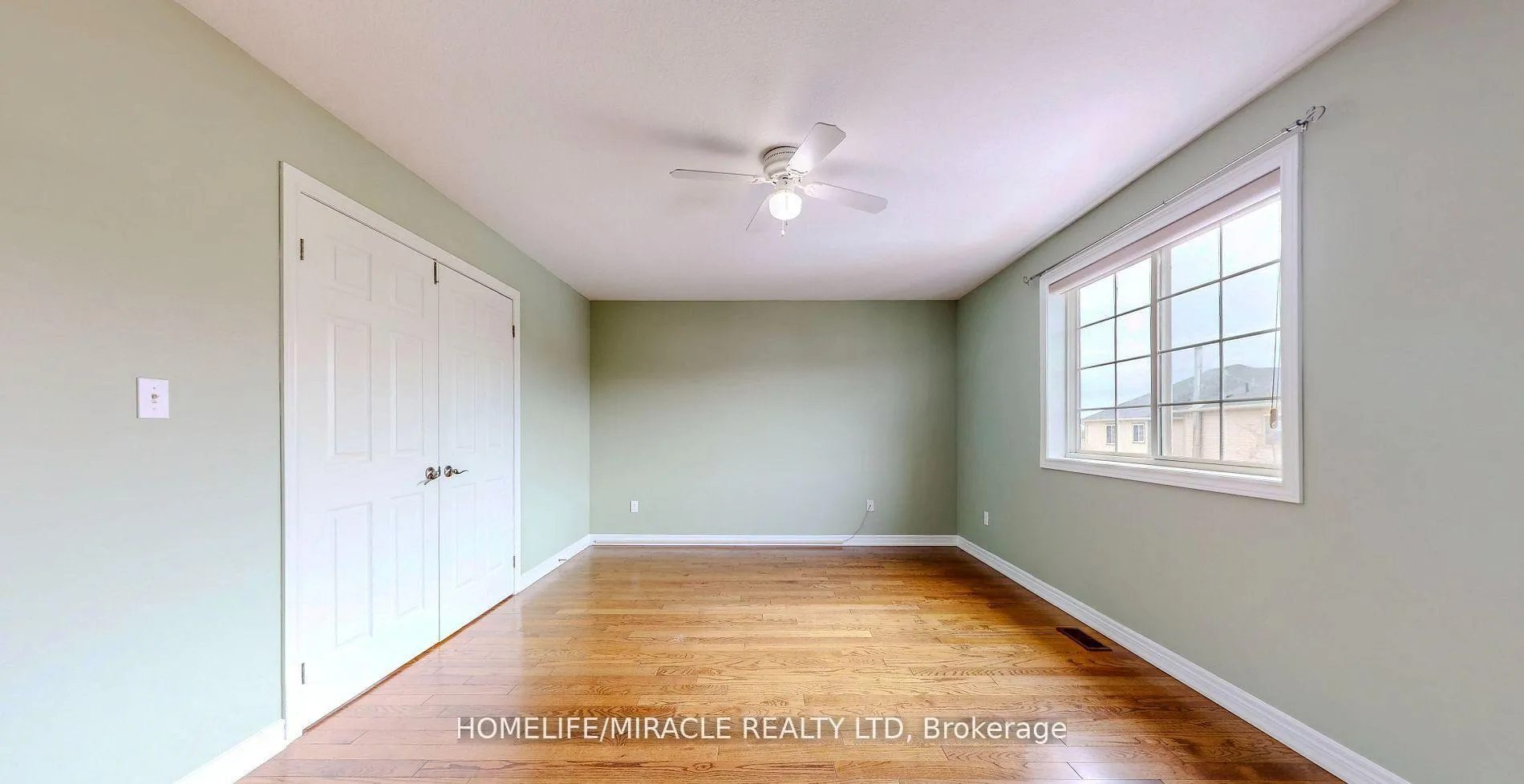 Photo 15 of 37 Sadielou Boulevard, Hamilton, Waterdown — HOMEH