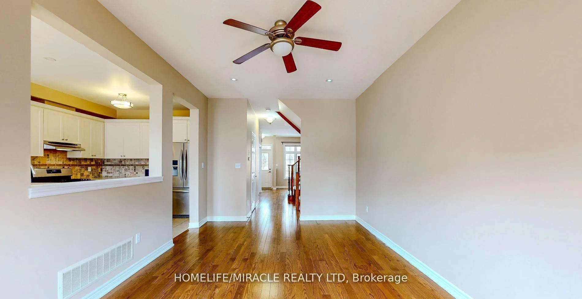 Photo 30 of 37 Sadielou Boulevard, Hamilton, Waterdown — HOMEH