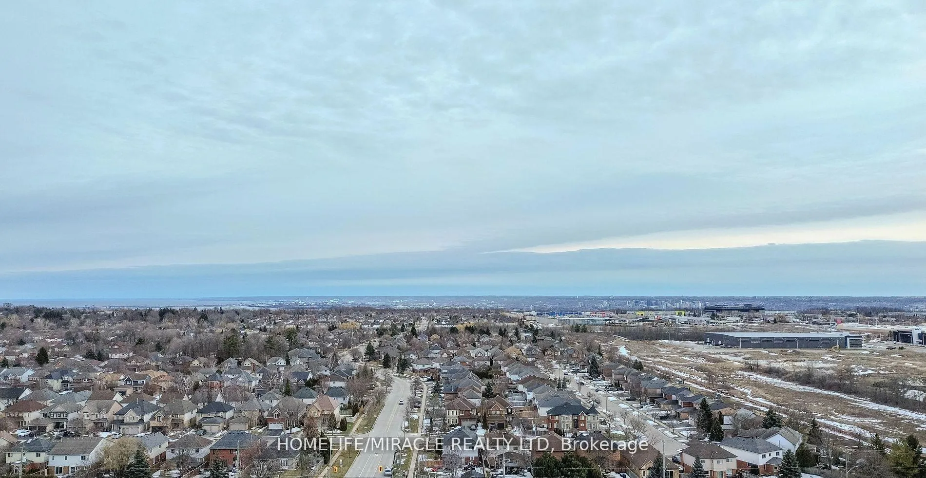 Photo 36 of 37 Sadielou Boulevard, Hamilton, Waterdown — HOMEH