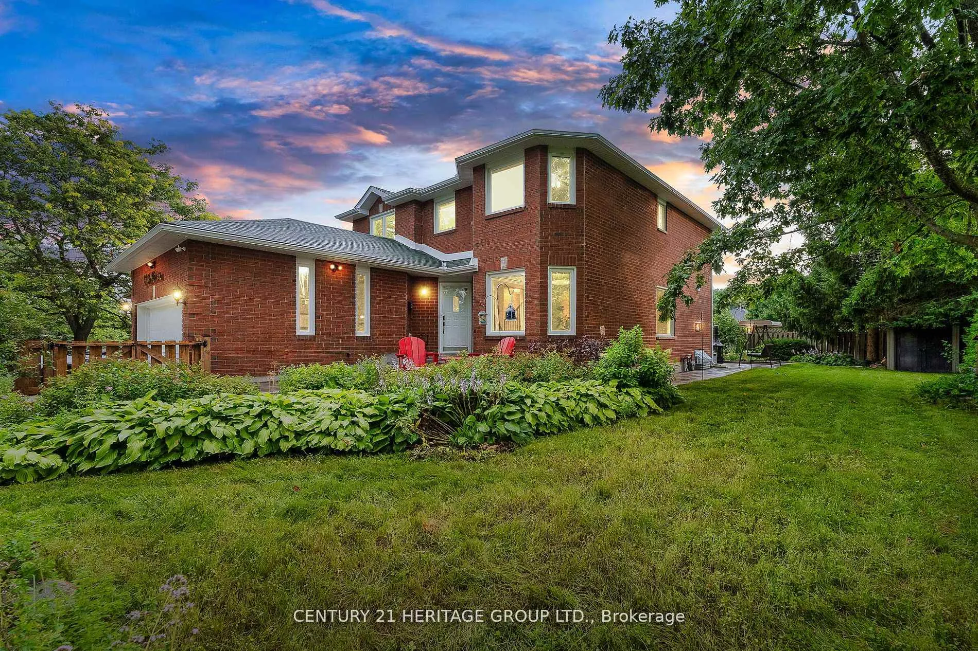 Photo 2 of 28 Balliston Road, Barrie, West Bayfield — HOMEH
