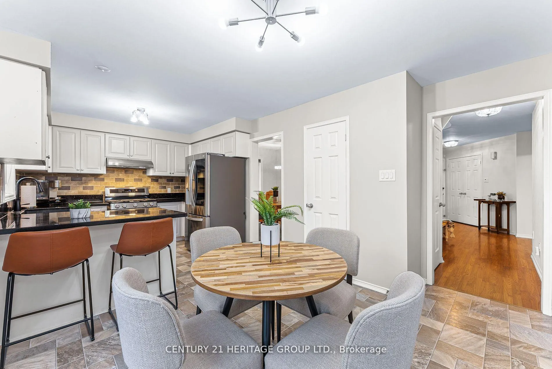 Photo 10 of 28 Balliston Road, Barrie, West Bayfield — HOMEH