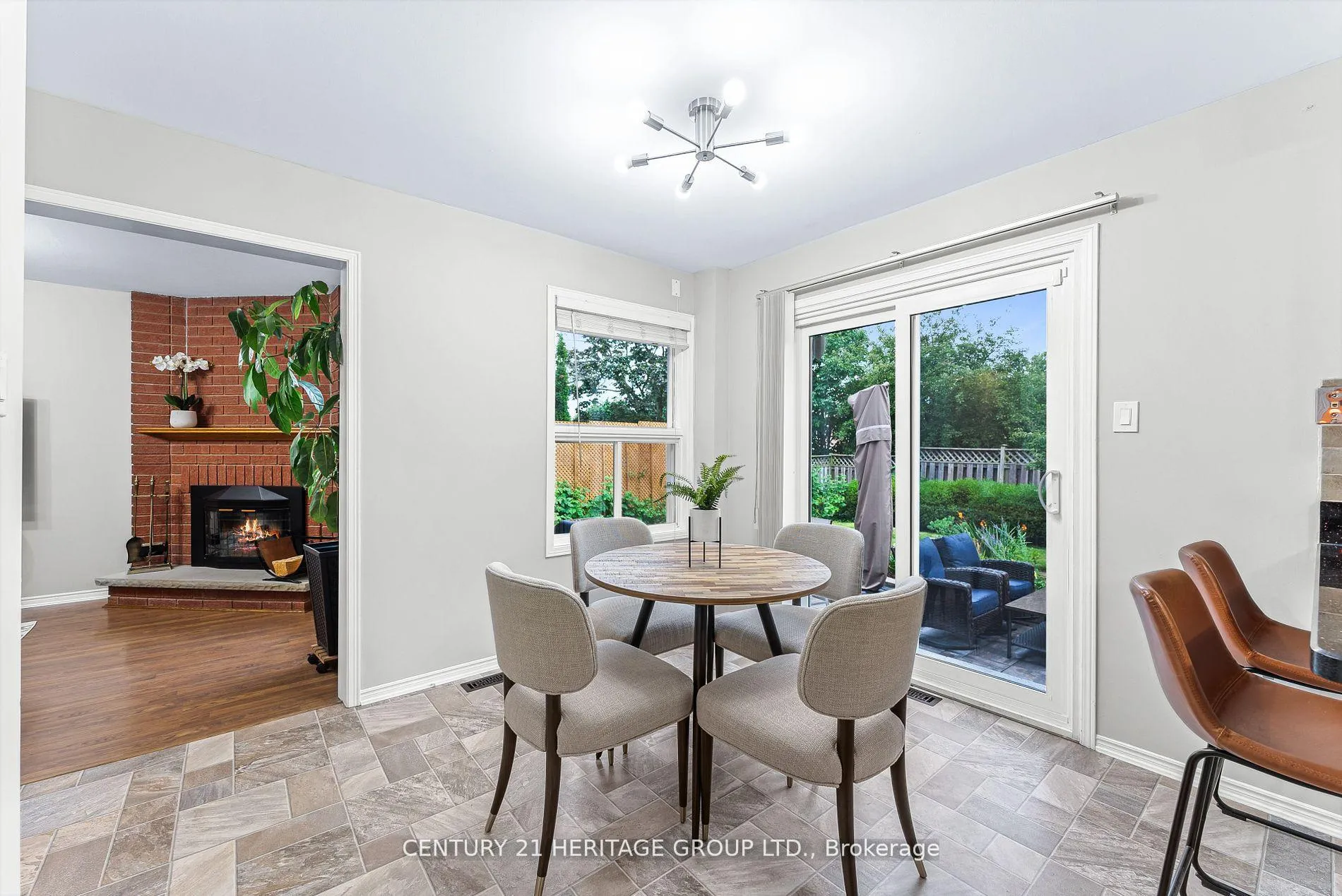 Photo 11 of 28 Balliston Road, Barrie, West Bayfield — HOMEH