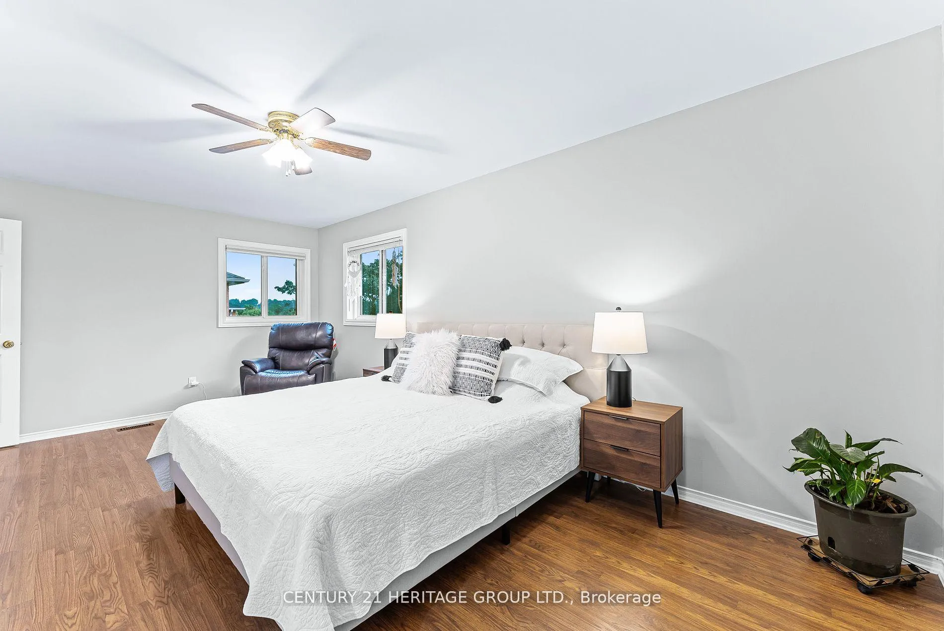 Photo 24 of 28 Balliston Road, Barrie, West Bayfield — HOMEH