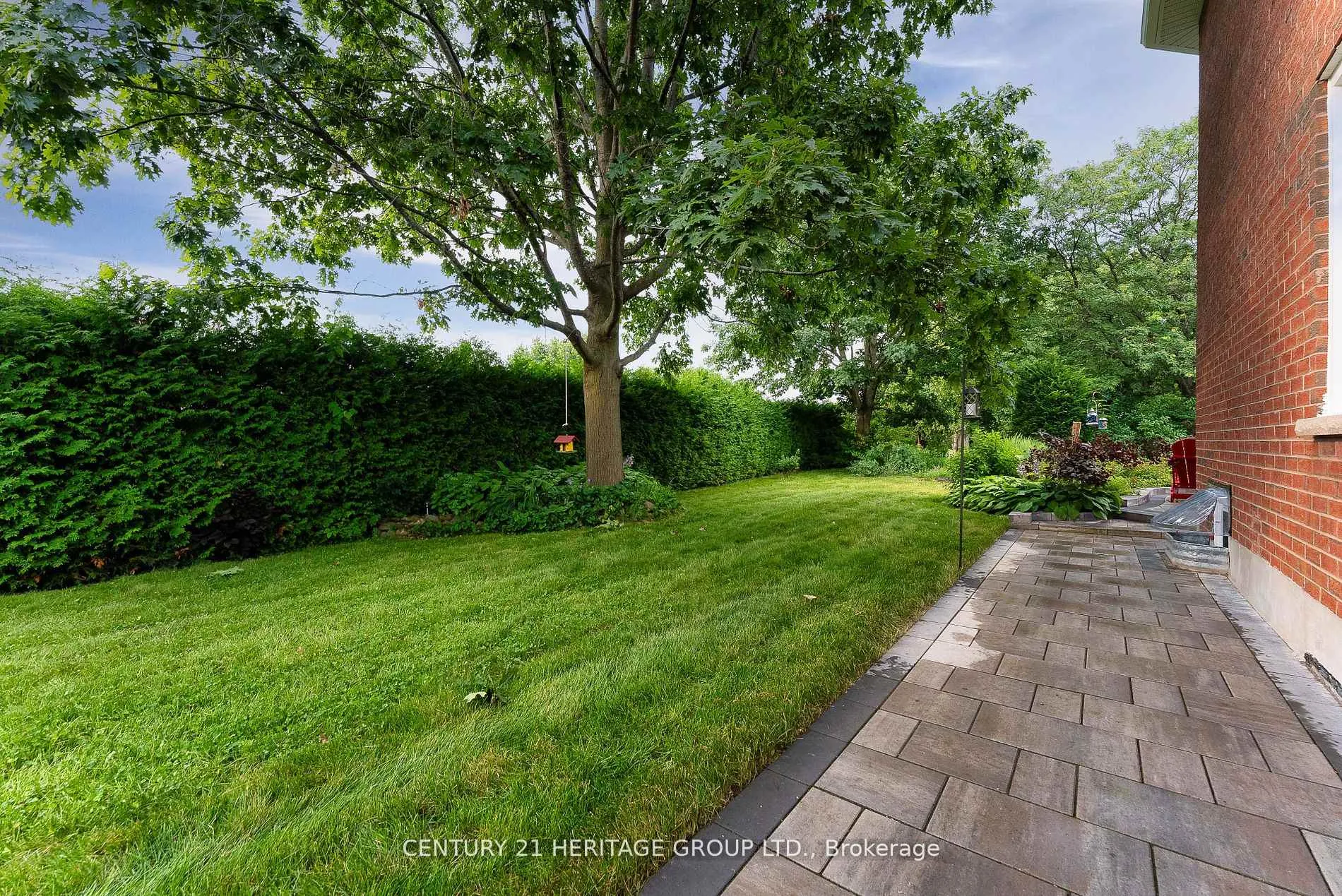Photo 32 of 28 Balliston Road, Barrie, West Bayfield — HOMEH