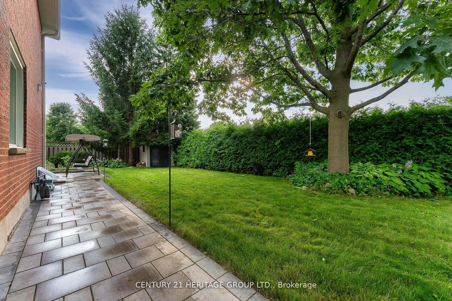 Photo 33 of 28 Balliston Road, Barrie, West Bayfield — HOMEH