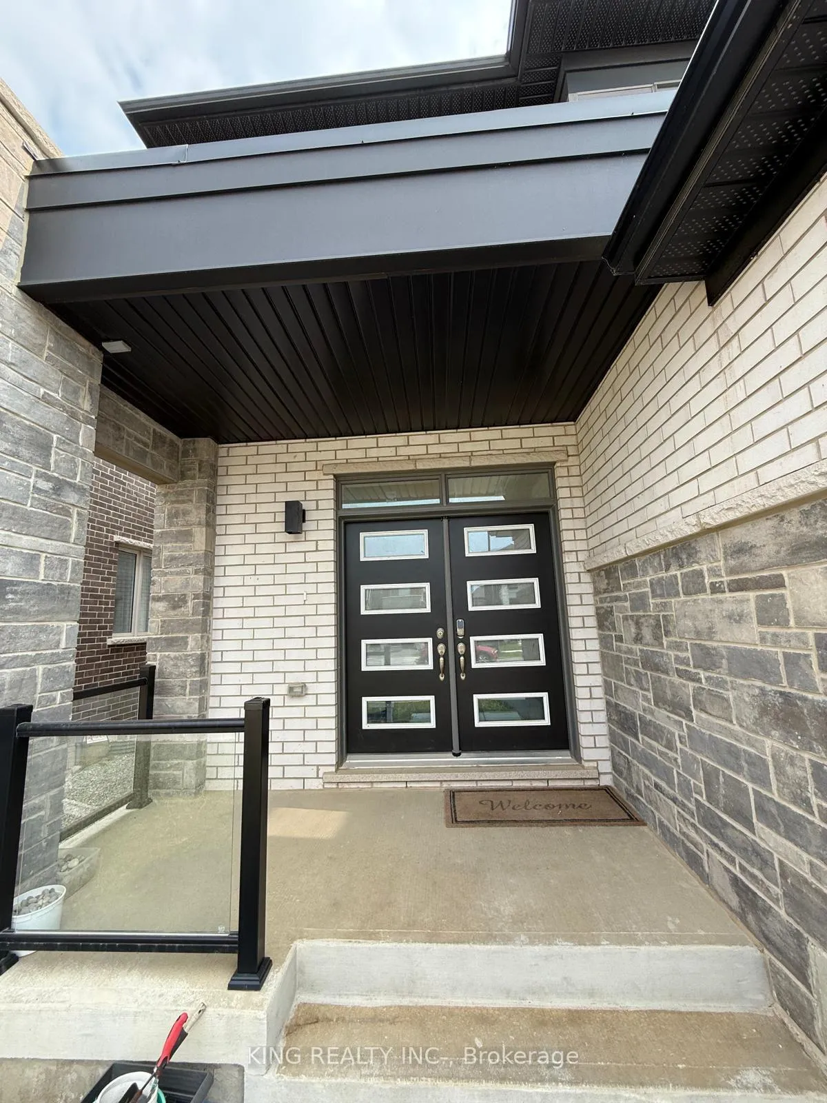 Photo 2 of 18 Routley Street, Kitchener — HOMEH