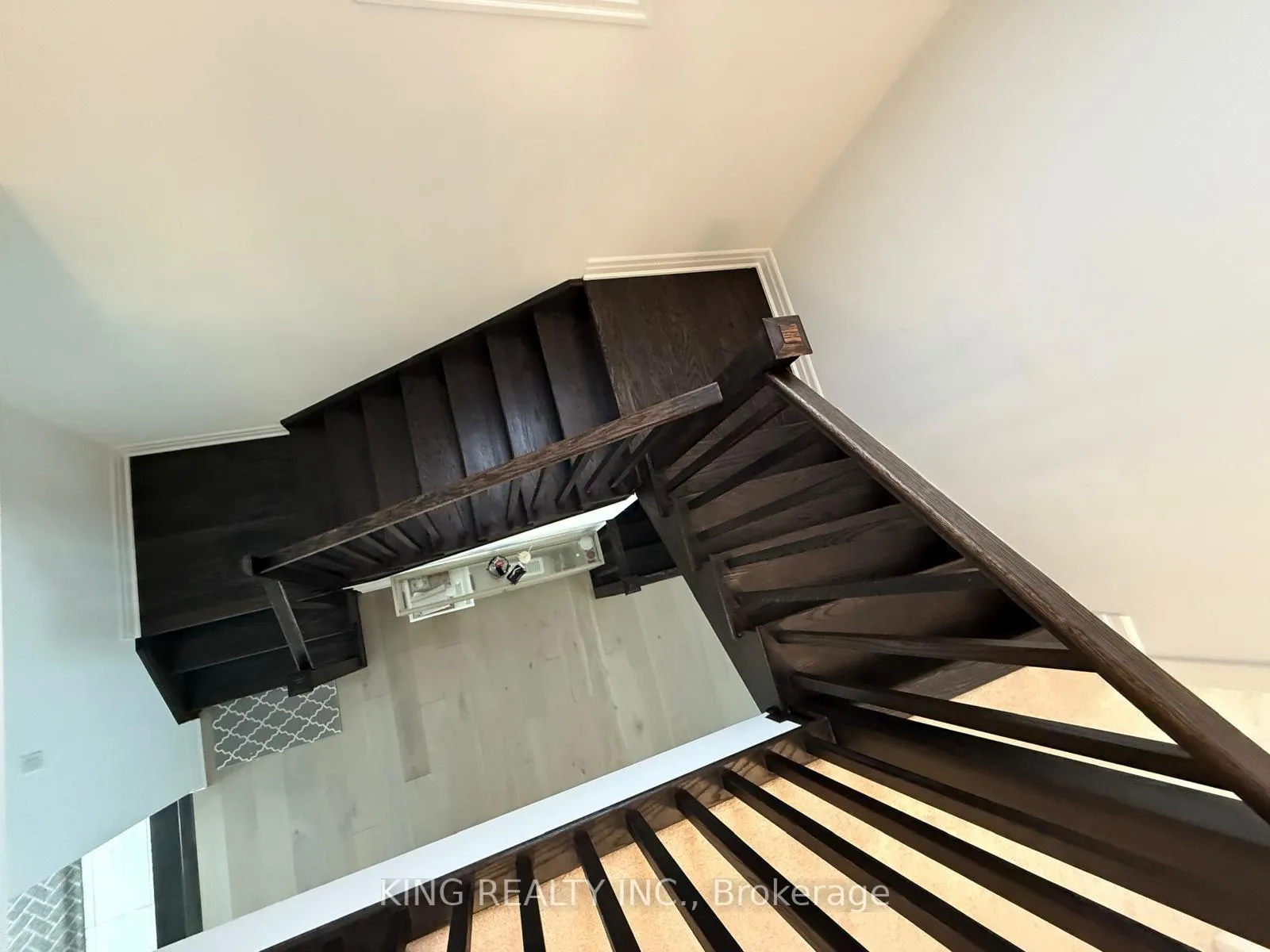 Photo 12 of 18 Routley Street, Kitchener — HOMEH