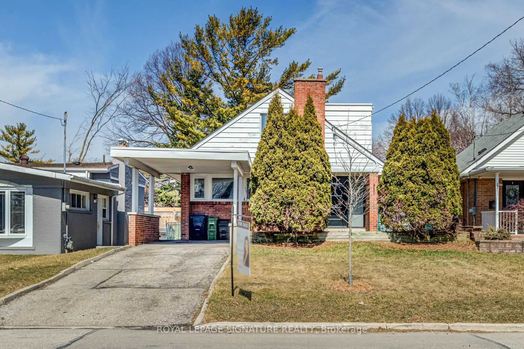 Front of 38 Deerfield Road
