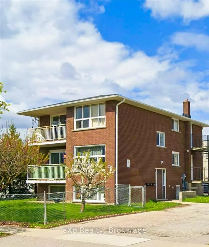 Front of Unit Unit 1, 26 Woodfern Court