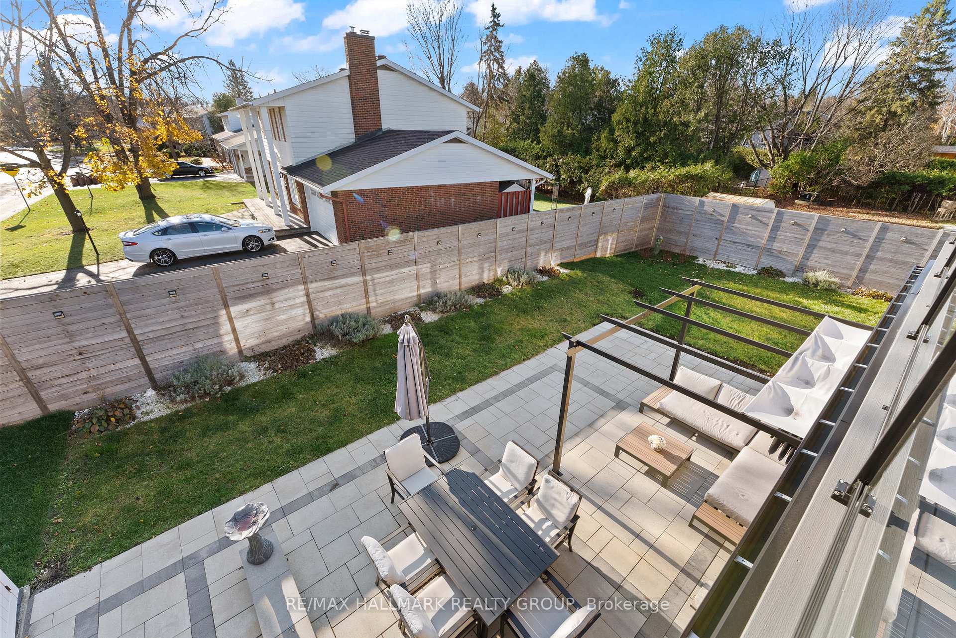 Photo 5 of 2 St. Remy Drive, Ottawa, Barrhaven - Pheasant Run — HOMEH