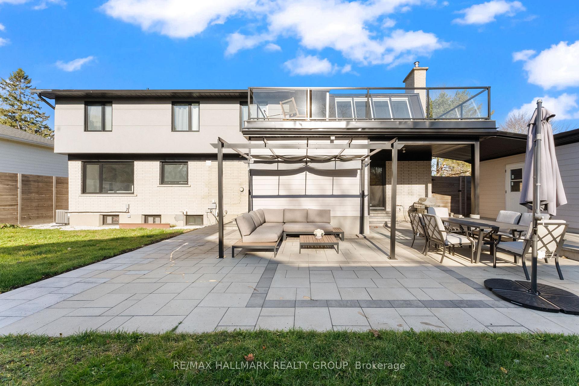 Photo 11 of 2 St. Remy Drive, Ottawa, Barrhaven - Pheasant Run — HOMEH